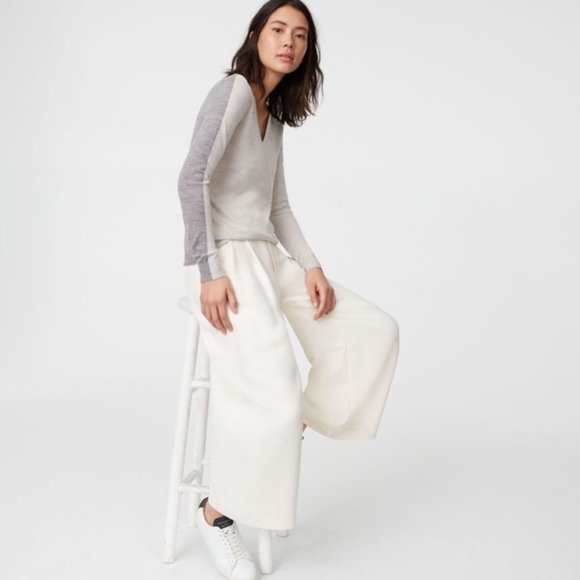 NWT Club Monaco Merino Wool V Neck Agnes Sweater - Picture 3 of 4